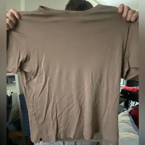 Tan tshirt